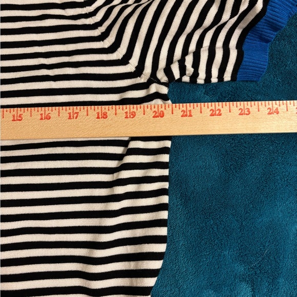 Stylish Black and Blue Striped Women's Blouse - Picture 4 of 8